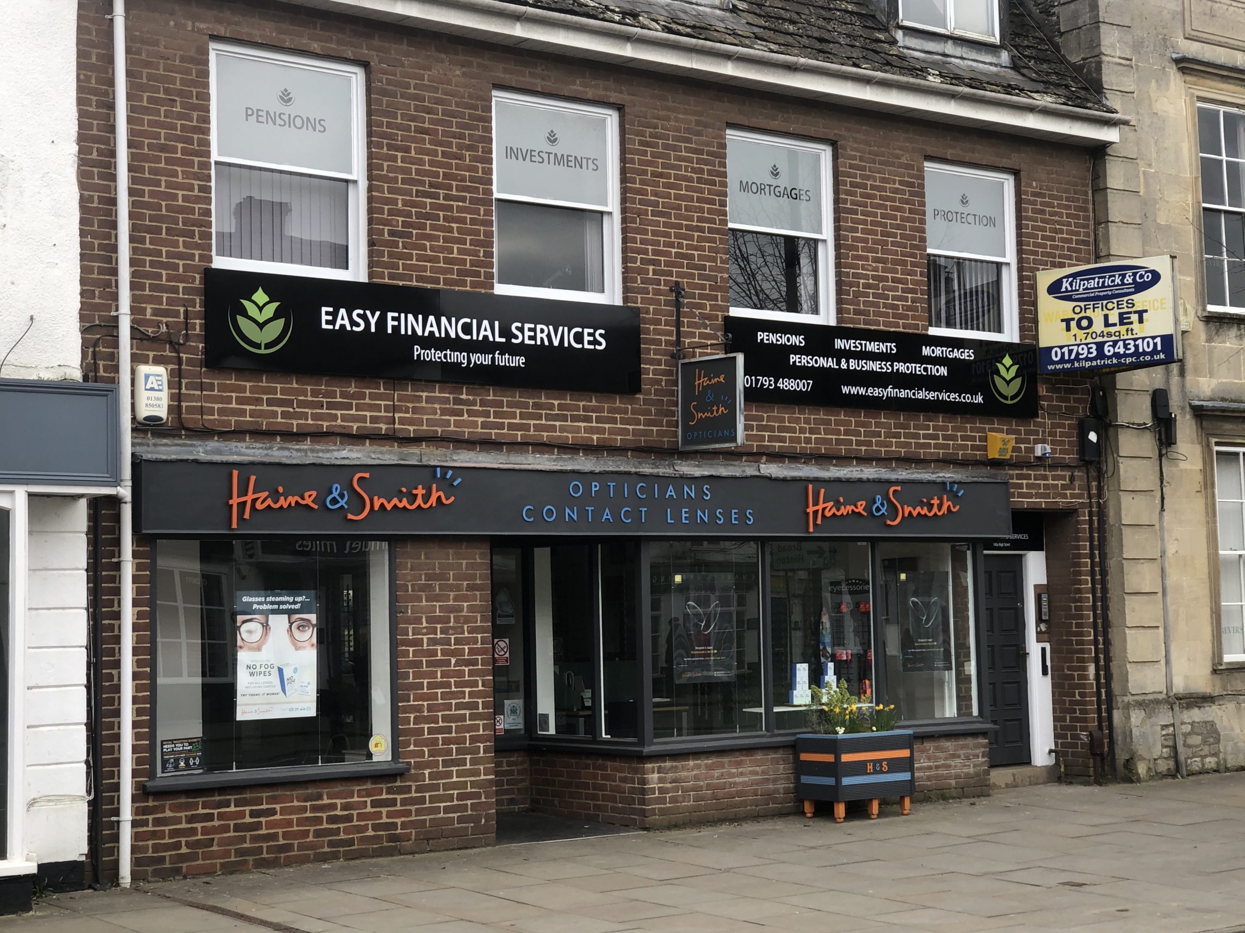 Store Signage: A Vital Marketing Tool